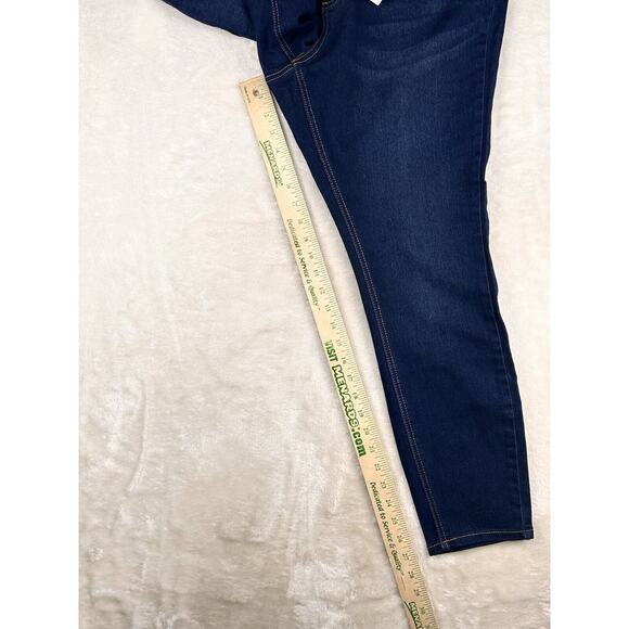 Ellen Tracy Jeans Women's 16W Blue 27" Inseam Fluid Denim Double Button Skinny - Picture 5 of 9